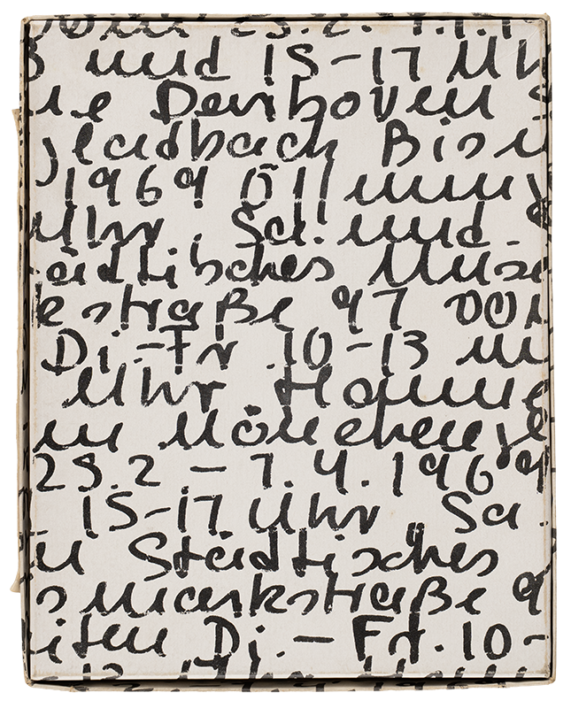 Ausstellung Mit 6 Filmprojektoren Nach Büchern Über 1968